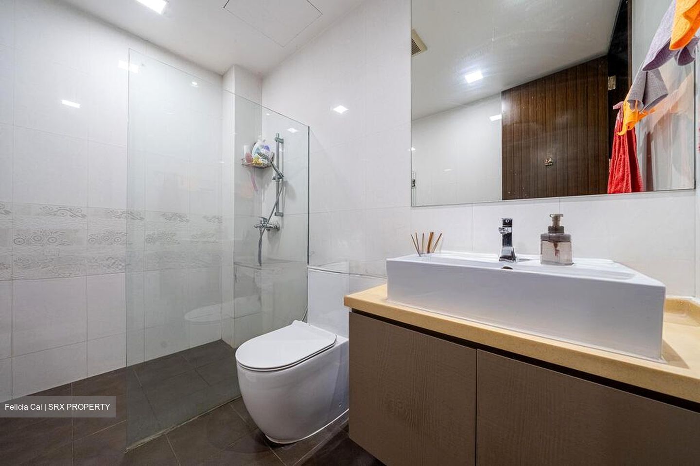 Sembawang Hills Estate (D20), Terrace #519820061